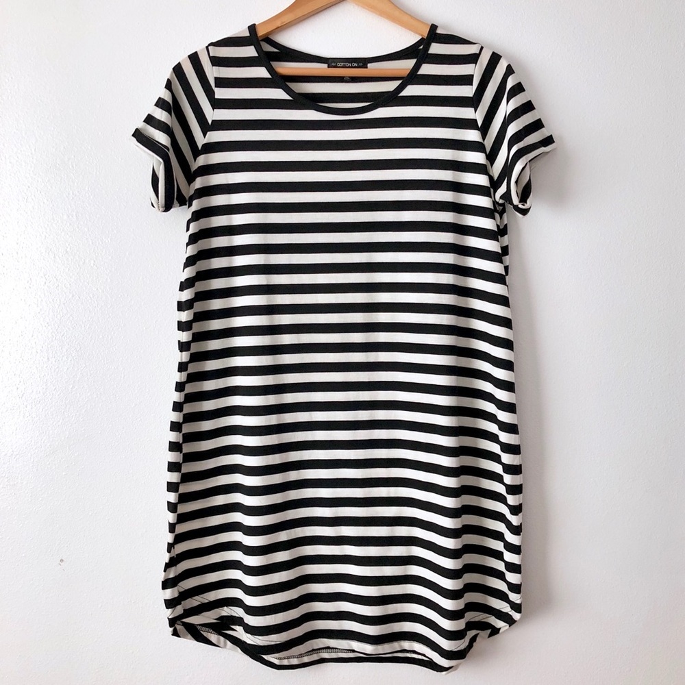 NWOT!! Striped T-shirt Curved Hem Dress